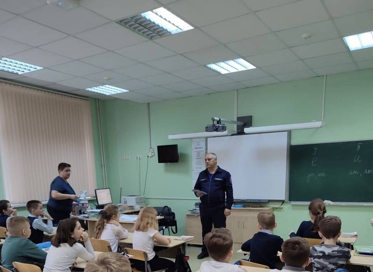 В школах Южного округа столицы проходят уроки безопасности