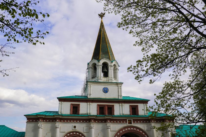 В рамках масштабной инициативы для детей города проведут квизы, мастер-классы по рисованию, ретроигры и чемпионат «Камень, ножницы, бумага». Фото: Ксения Догонашева, «Вечерняя Москва»