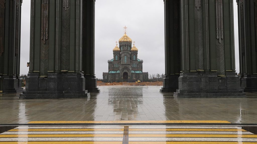 Спортсмены из 10 регионов участвовали в чемпионате по стрельбе в парке «Патриот». Фото: Анатолий Цымбалюк, «Вечерняя Москва»