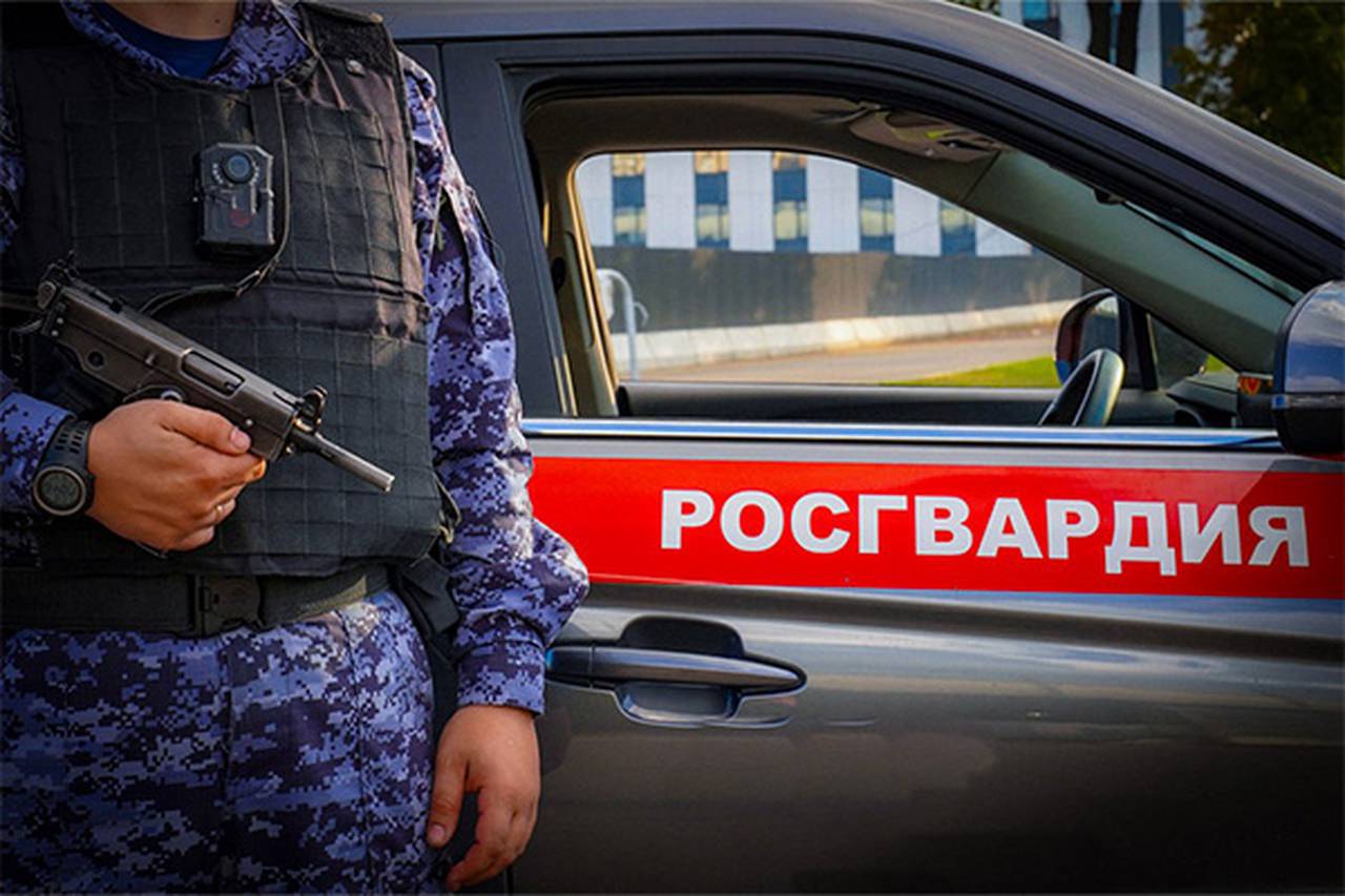 Росгвардейцы задержали нетрезвого нарушителя на территории детского сада в Москве