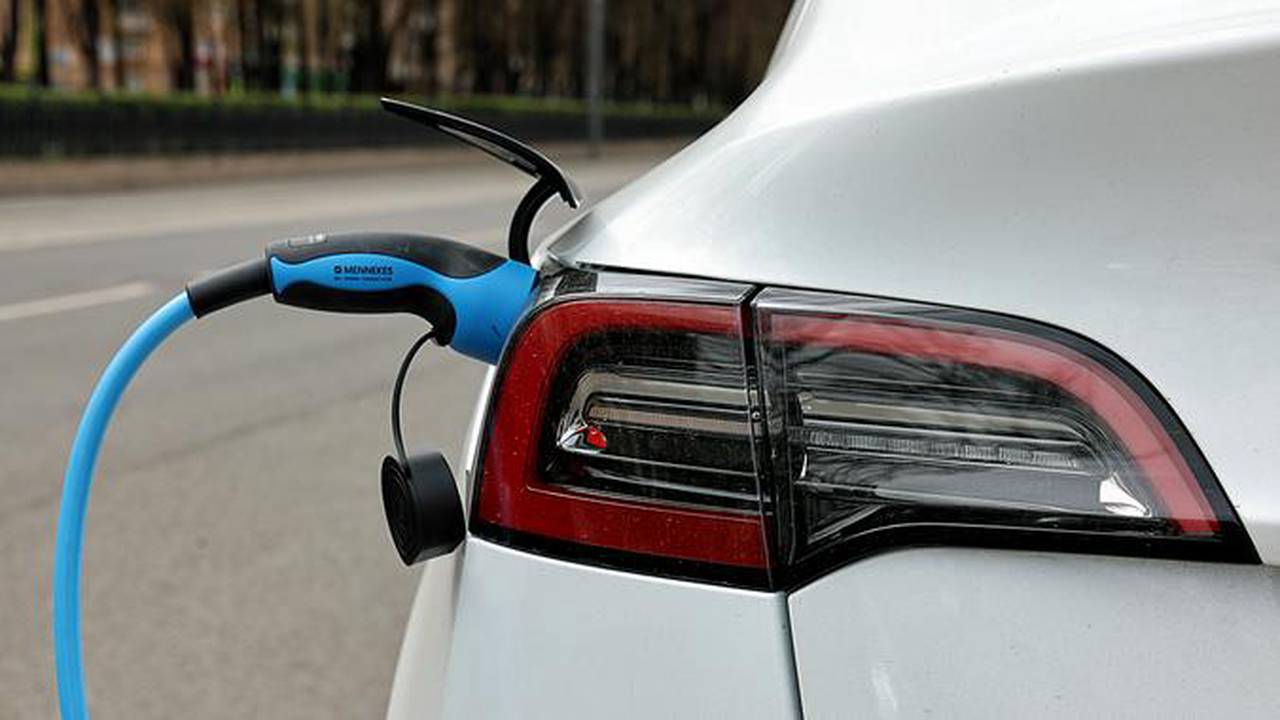 Уже 5 тысяч раз москвичи воспользовались зарядным хабом для электромобилей «Южный»