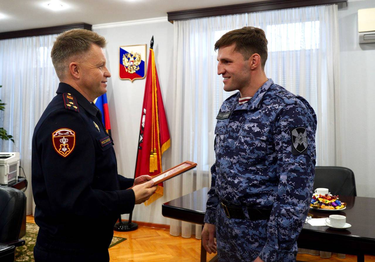 В Управлении вневедомственной охраны Москвы чествовали чемпионов по комплексному единоборству