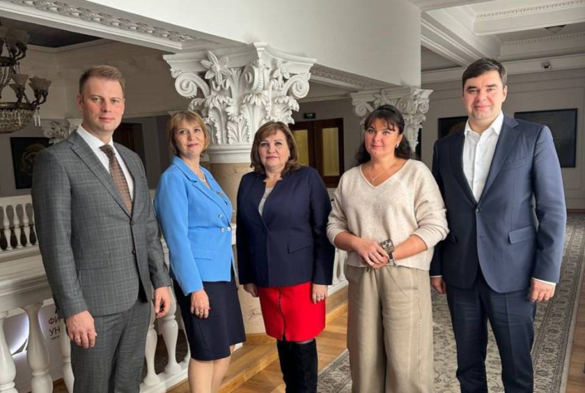 Представители школы №1173 и ФУ заключили соглашение о сотрудничестве