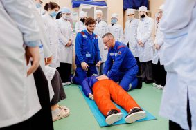 Для обучающихся в медицинских классах доступны для посещения свыше 150 организаций здравоохранения. Фото: пресс-служба Департамента образования и науки города Москвы