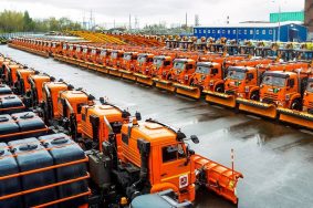 Весь парк коммунальной техники перевели на зимний режим работы. Фото: официальный Telegram-канал Комплекса городского хозяйства Москвы