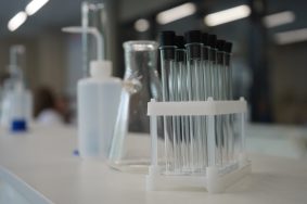 Исследование может помочь в создании новых экспресс-тестов для быстрой и точной диагностики заболеваний. Фото: Анна Быкова, «Вечерняя Москва»