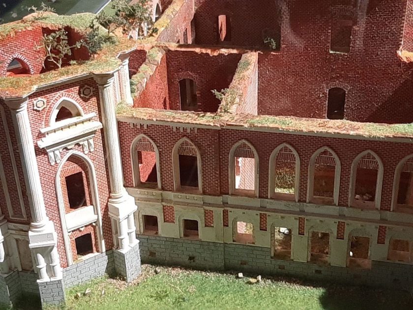 Горожане также могут посетить Царицынские оранжереи, где сейчас цветут и плодоносят изысканные и необычные растения. Фото: Алина Моисеенко, «Вечерняя Москва»