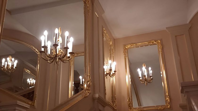 Конкурсантам предстоит разработать специальные украшения, которые будут перекликаться с идеей и эстетикой художественного произведения. Фото: Алина Моисеенко, «Вечерняя Москва»