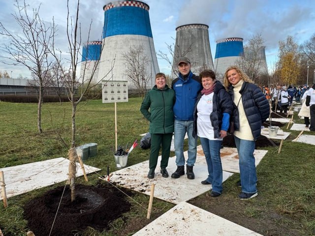 Всего в парке «Фруктовый» появились 40 деревьев. Фото: Telegram-канал префектуры ЮАО