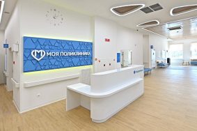 Руководитель подконтрольного столичного ведомства также отметил, что общая площадь медицинских учреждений, построенных с 2021 года в городе, составляет свыше 210 тысяч квадратных метров. Фото: пресс-служба Департамента гражданского строительства города Москвы