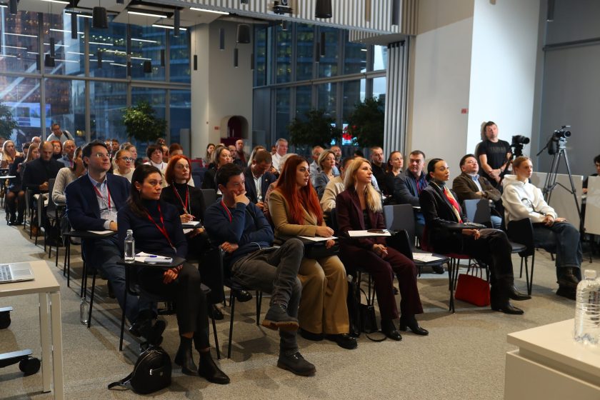 Руководитель подконтрольного ведомства также отметил, что столичные бизнесмены смогут легко принять участие в аукционах. Фото: Пресс-служба Департамента города Москвы по конкурентной политике