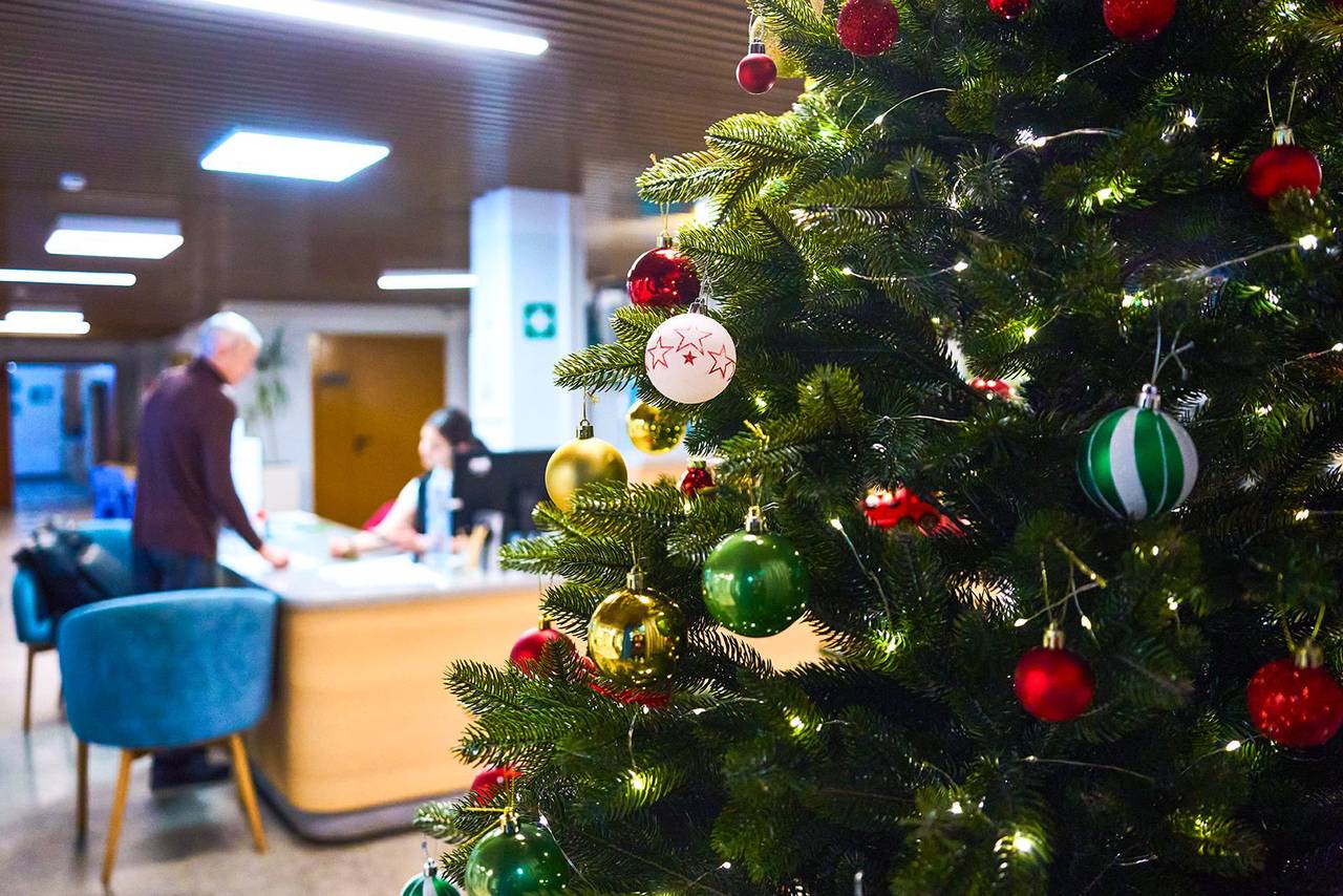 Жителей старшего возраста пригласили на праздничные мероприятия выходного дня в Центры московского долголетия