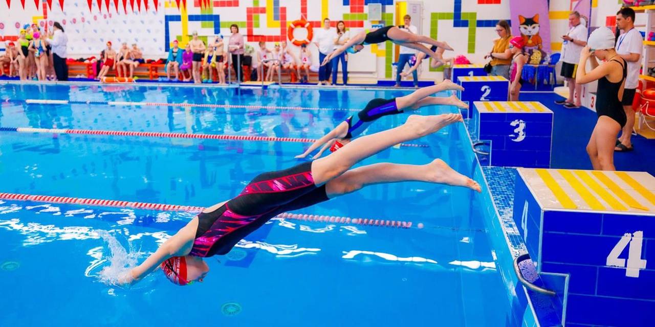 Среди наиболее значимых соревнований выделяются школьные спортивные лиги по таким дисциплинам, как футбол, волейбол и шахматы. Фото: пресс-служба Департамента образования и науки города Москвы