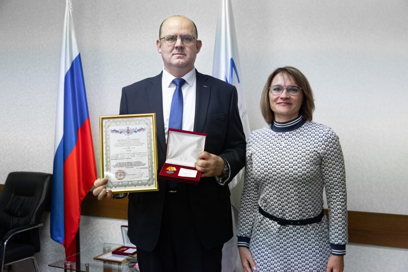 Сотрудники Национального исследовательского ядерного университета «МИФИ» поздравили коллег с заслуженными наградами и выразили слова гордости. Фото предоставил Константин Фрумкин, начальник отдела по работе со СМИ НИЯУ МИФИ