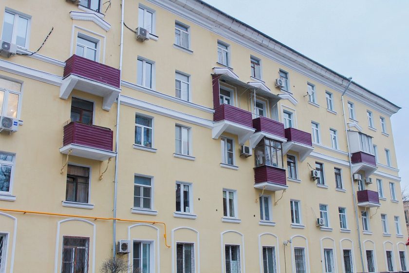 Специалисты также отремонтировали отмостку и часть цоколя. Фото: Фонд капитального ремонта многоквартирных домов города Москвы