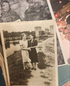 На фото Валентина Ивановна Трофимова (справа) с подругой. Фото: из личного архива Валентины Ивановны Трофимовой