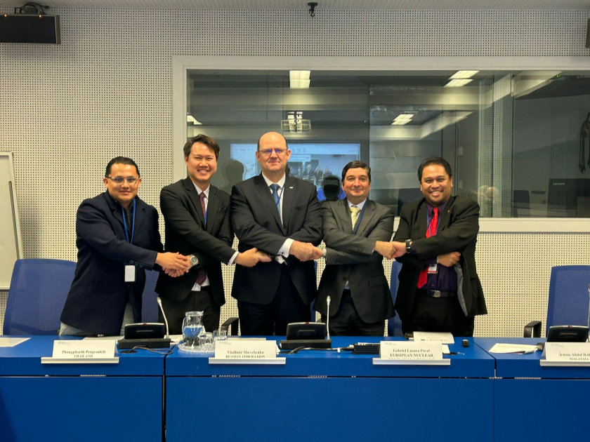 Документ о сотрудничестве поспособствует грамотному использованию преимуществ совместной работы, обмену передовым опытом, ресурсами и возможностями для наращивания потенциала эффективного ядерного образования. Фото предоставил начальник отдела по работе со СМИ НИЯУ МИФИ Константин Фрумкин