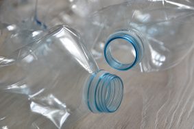 Сотрудники Комплекса городского хозяйства города Москвы пояснили, что в сезон простуд лидерами по сбору вторсырья стали блистеры от лекарств, которых в экоцентре получили 12 килограммов. Фото: Анна Быкова, «Вечерняя Москва»