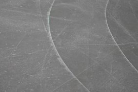 Кататься бесплатно: 25 ледовых площадок города ждут москвичей до конца зимы. Фото: Анна Быкова, «Вечерняя Москва»