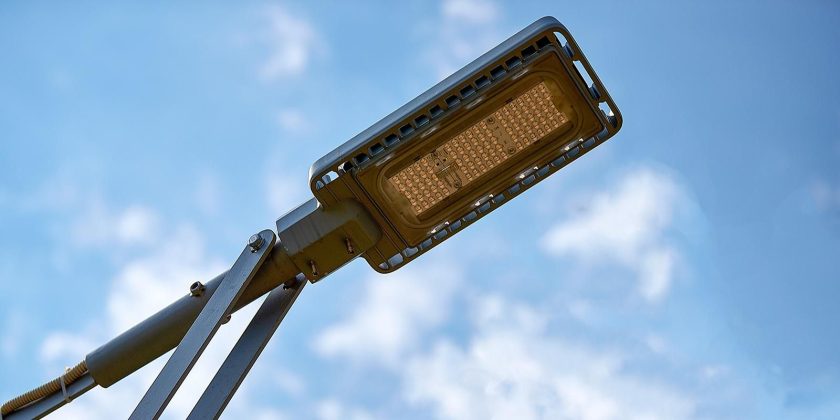 Рабочие также позаботились о безопасности школьников в районе Бирюлево Восточное и создали полноценное освещение пешеходного перехода к школе №947. Фото: сайт мэа Москвы