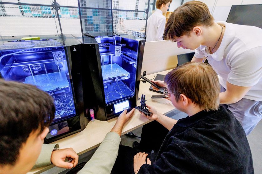 еперь юные жители юга города могут изучать основы алгоритмического мышления и программирования. Фото: пресс-служба Департамента образования и науки города Москвы