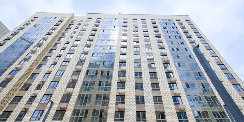 Руководитель столичного Комплекса градостроительной политики и строительства сообщил, что всего с момента старта городской программы реновации специалистами возвели 96 многоэтажных домов в 10 округах столицы. Фото: сайт мэра Москвы