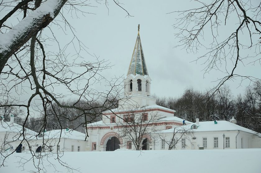 Экспонаты в выставочных залах экспозиции «Вехи истории Коломенского» расскажут гостям об истории села Коломенского и его окрестностей с 5 по 3 тысячу лет до нашей эры до начала XX века. Фото: Анна Быкова, «Вечерняя Москва»