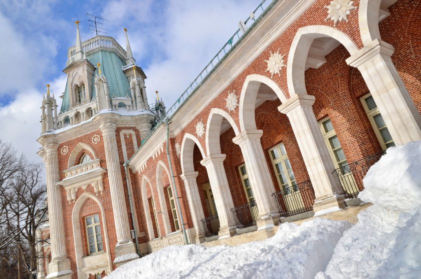 Заммэра также добавила, что итоги количества бракосочетаний в 2025 году стали рекордными за весь период проведения проекта «Новые адреса счастья». Фото: Анна Быкова, «Вечерняя Москва»