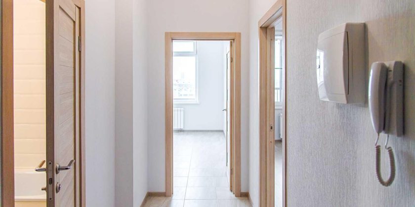 Руководитель столичного ведомства подчеркнул, что в рамках использования специальной услуги город предоставляет горожанам возможность нанять грузчиков и транспорт для перевозки вещей на новое место жительства. Фото: Максим Мишин. Пресс-служба Мэра и Правительства Москвы