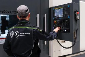 Специалисты предприятия проводят, автоматизируют и контролируют все процессы — от резки и сгибания металла до спуска судна на воду.Фото: пресс-служба Департамента транспорта и развития дорожно-транспортной инфраструктуры города Москвы