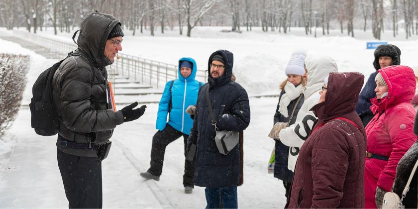 До конца 2026 года в рамках цикла экскурсий организуют свыше 1,1 тысячи познавательных прогулок. Фото: пресс-служба автономной некоммерческой организации «Комплексное развитие района “Мой район”»