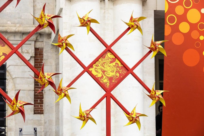 Также территорию усадебного комплекса украсит паблик-арт Марины Звягинцевой «Солнечный ветер», который откроют для просмотра гостям в этот же день. Фото: сайт музея-заповедника «Царицыно»